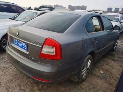 14年斯柯达明锐小型车