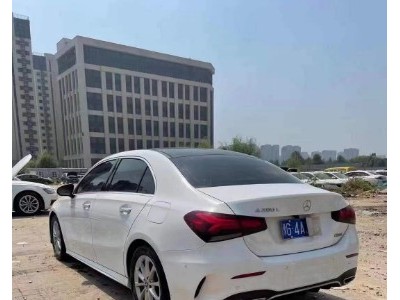 19年奔驰A级小型车