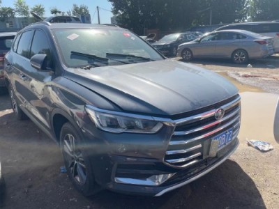 20年比亚迪宋ProSUV