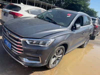 20年比亚迪宋ProSUV