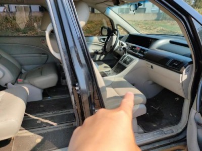 12年本田艾力绅中型车
