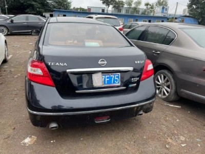09年日产天籁小型车