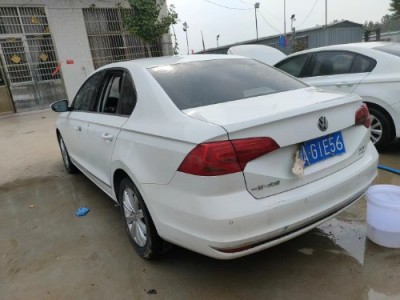 18年大众宝来小型车