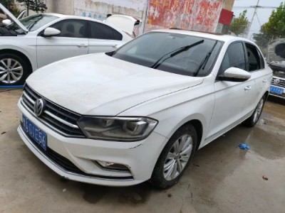 18年大众宝来小型车