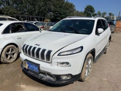 16年Jeep自由光SUV