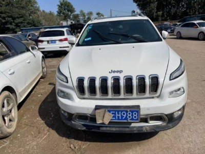16年Jeep自由光SUV