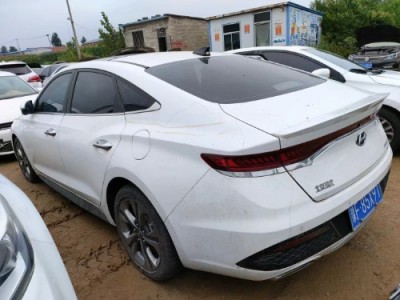 20年现代LAFESTA 菲斯塔小型车