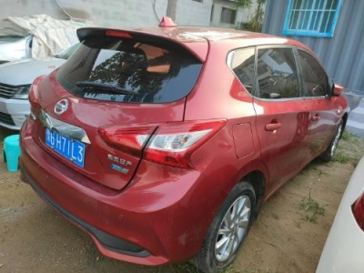 17年日产骐达小型车