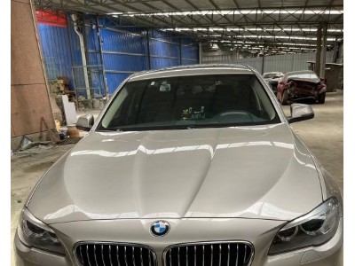 17年宝马宝马1系小型车
