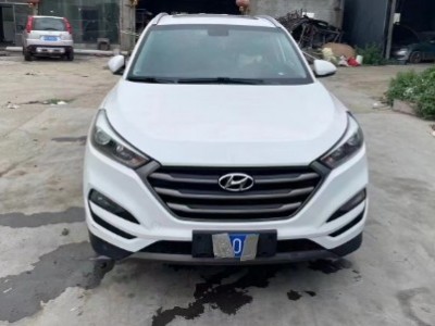 16年现代途胜SUV