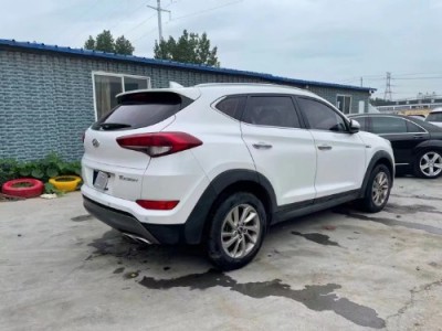 16年现代途胜SUV