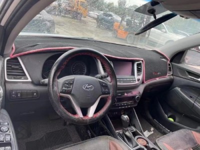 16年现代途胜SUV