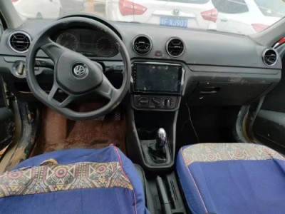 17年大众捷达小型车