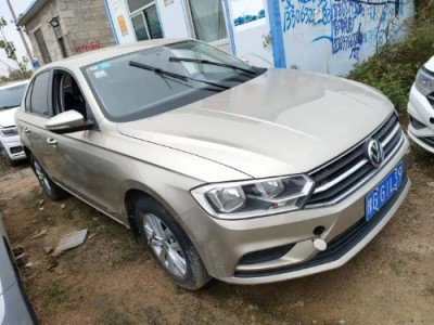 18年大众宝来小型车