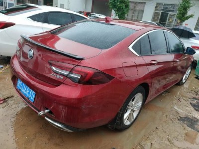 17年别克君威小型车