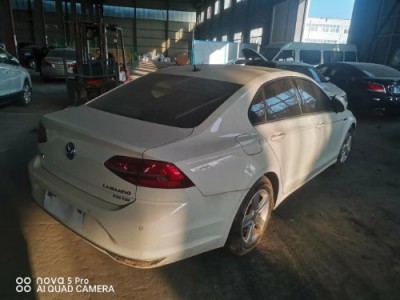 20年大众凌渡小型车