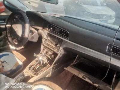 20年大众凌渡小型车