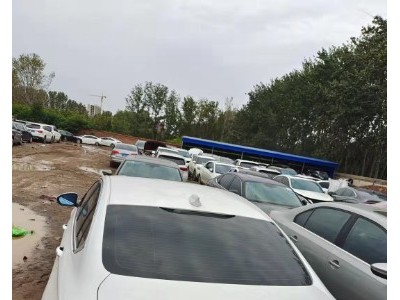 20年别克君威小型车