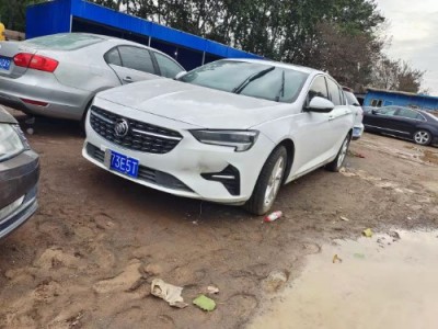 20年别克君威小型车