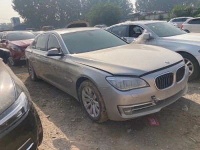 13年宝马宝马7系小型车