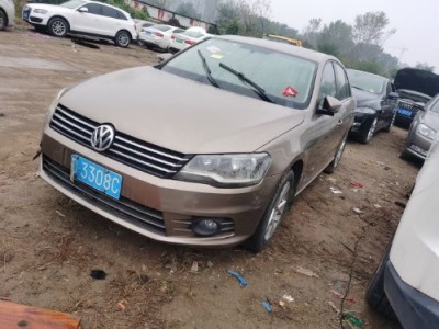 16年大众宝来小型车