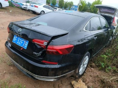 21年大众帕萨特小型车