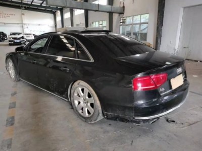 14年奥迪奥迪A8L小型车