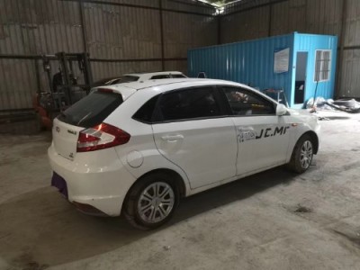 15年奇瑞风云小型车