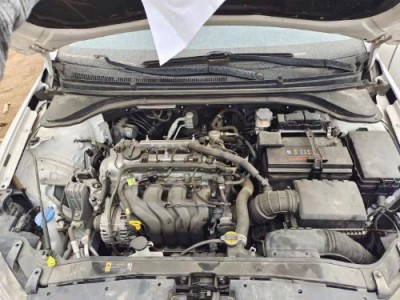 18年现代领动小型车