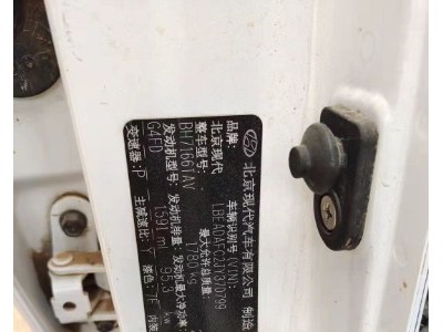 18年现代领动小型车