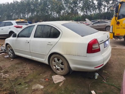 13年斯柯达明锐小型车
