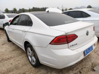 17年大众凌渡小型车