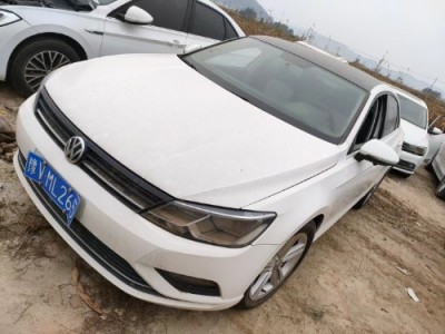 17年大众凌渡小型车