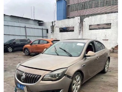 15年别克君威小型车