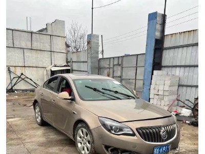 15年别克君威小型车