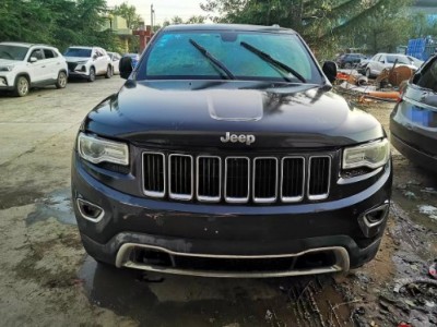 16年Jeep大切诺基小型车