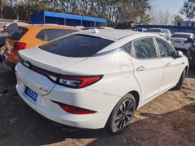 年江淮嘉悦A5小型车