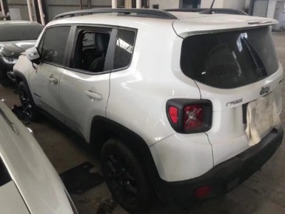 18年Jeep自由侠小型车