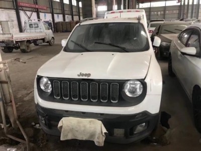 18年Jeep自由侠小型车