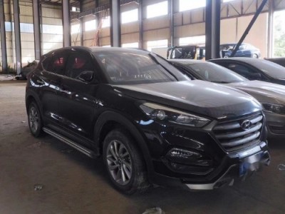 16年现代途胜SUV