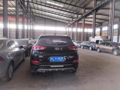 16年现代途胜SUV