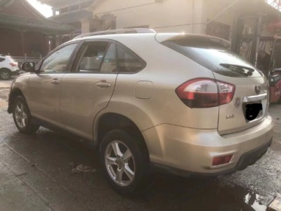 14年比亚迪比亚迪S6小型车