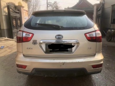 14年比亚迪比亚迪S6小型车
