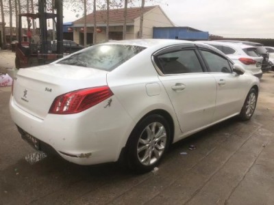 14年标致标致508小型车