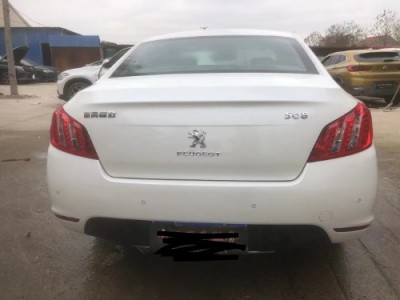 14年标致标致508小型车