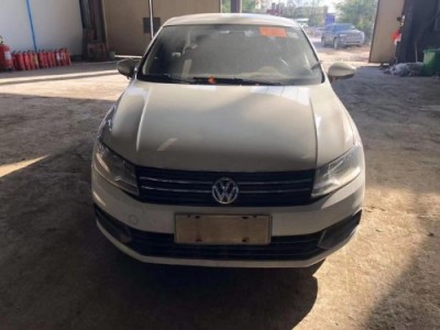 18年大众桑塔纳小型车