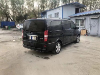 14年奔驰唯雅诺小型车