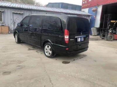 14年奔驰唯雅诺小型车