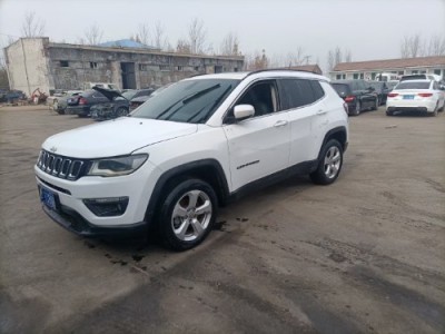 17年Jeep指南者小型车