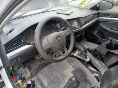 20年大众宝来小型车